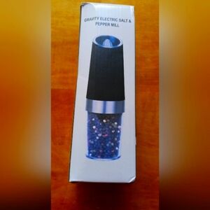 Gravity Electric Salt & Pepper Mill - Black